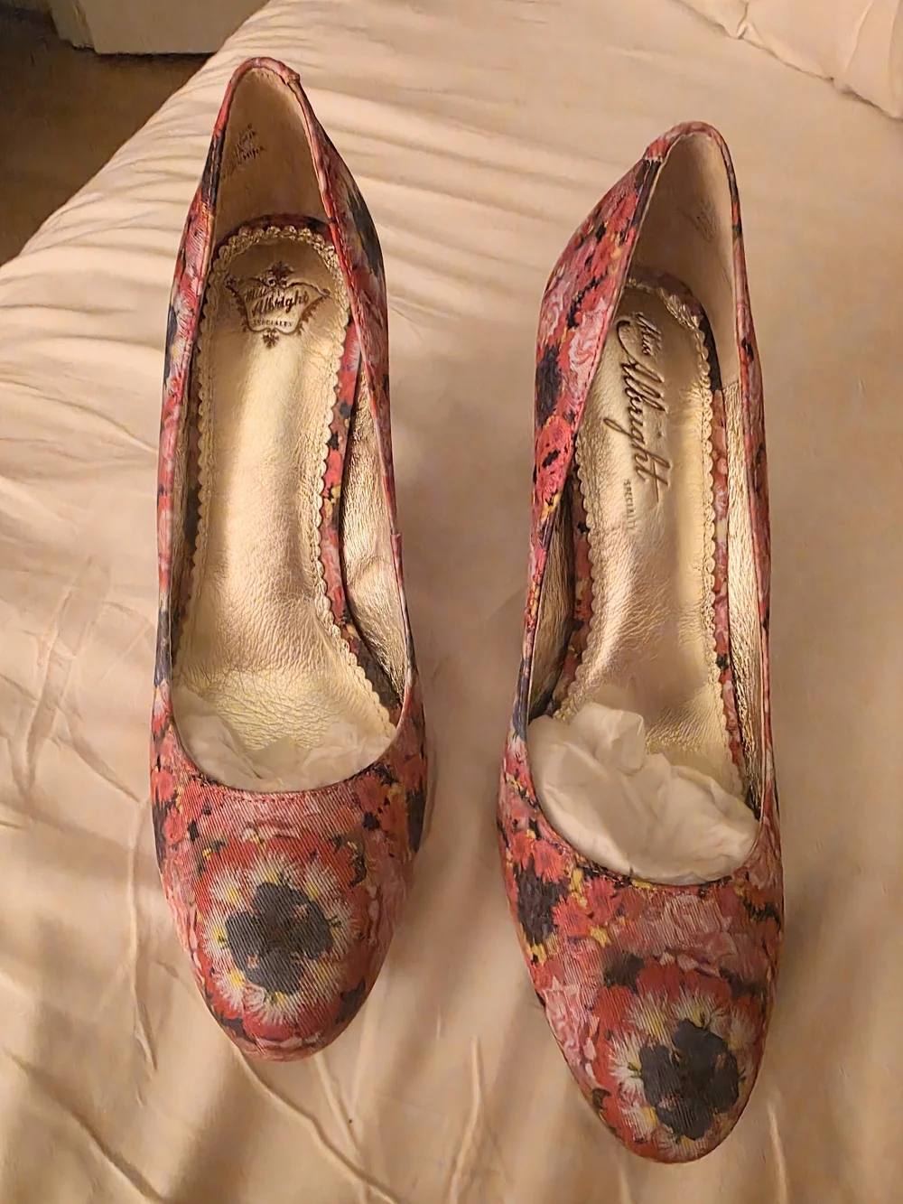 Anthropologie Pink Floral Mid-Heel Pumps with Multicolor Blooms